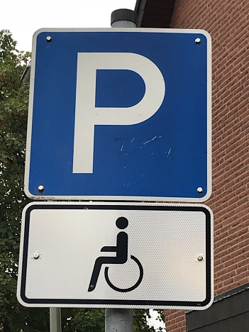Schwer-Behinderten-Parkplatz, Parkplatz, Behinderte, Rollstuhl, Blinde © Stadt Drensteinfurt