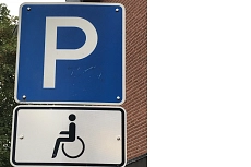 Schwer-Behinderten-Parkplatz, Parkplatz, Behinderte, Rollstuhl, Blinde